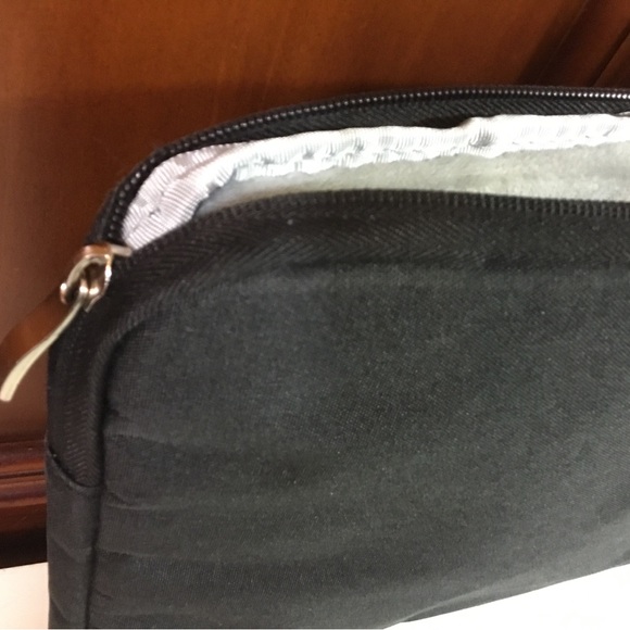 Egiant Carry All Solid Black Tablet Laptop Case Soft Gray Lining EUC 13 X 9.5 As - Picture 9 of 12